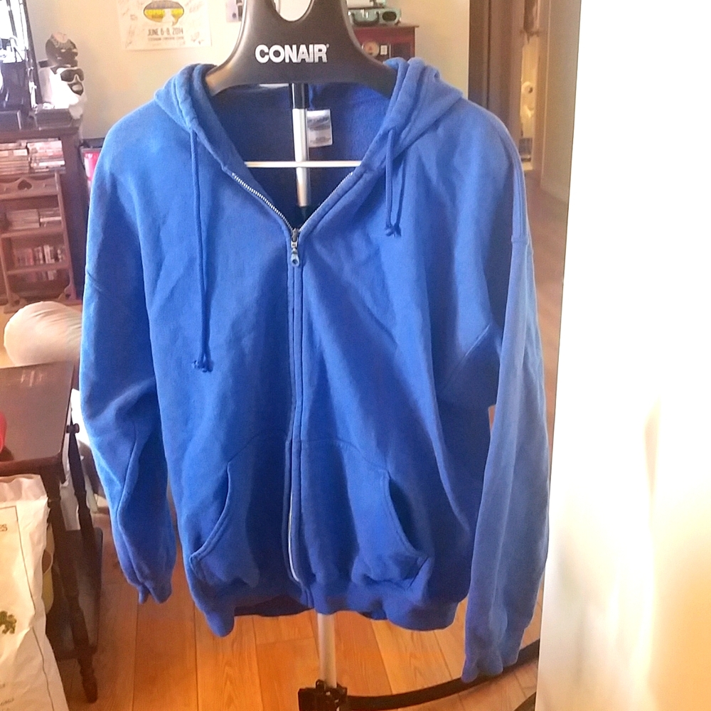 10/$10 Anna Frozen Blue Hoody XL Gildan